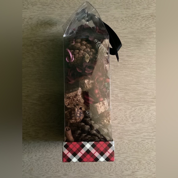 Posh Anniversary Giveaway 2 - Picture 7 of 10